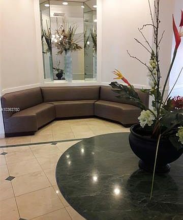 3rd image of 1351 NE Miami Gardens Dr APT 812E