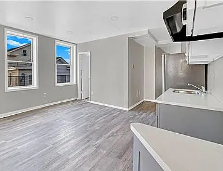 84 2nd St Photo 1