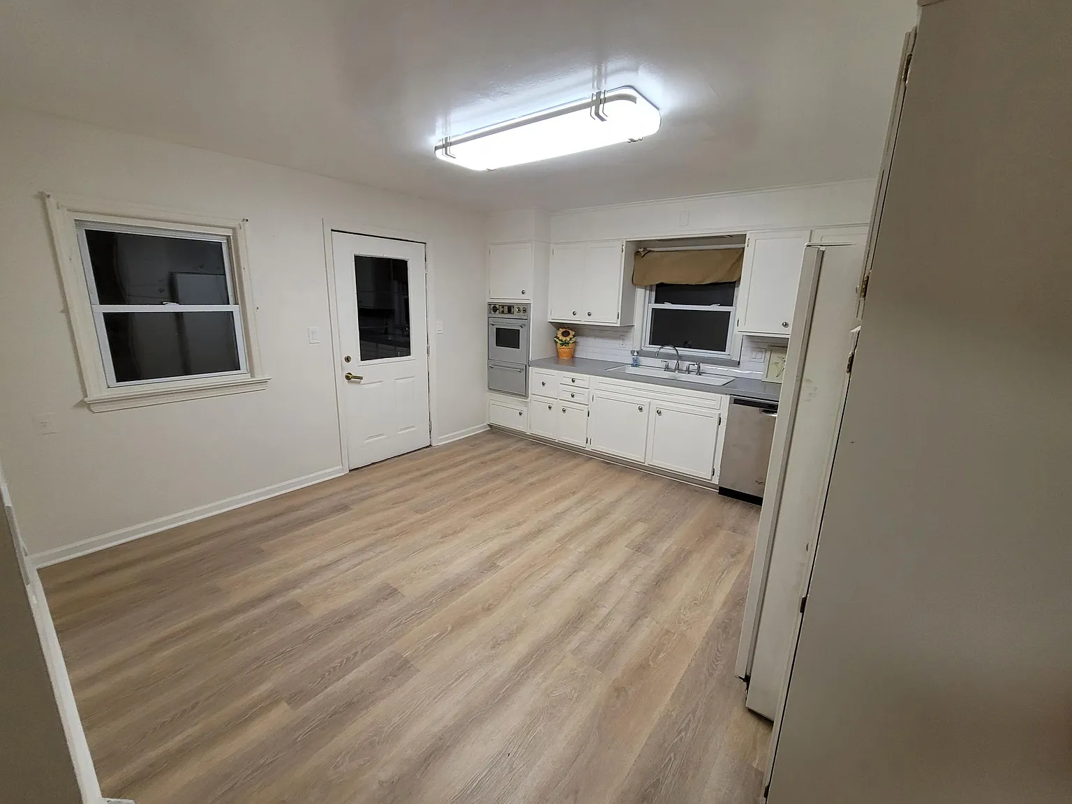 6 bed, 1796 sqft, $3,900 — Photo 3