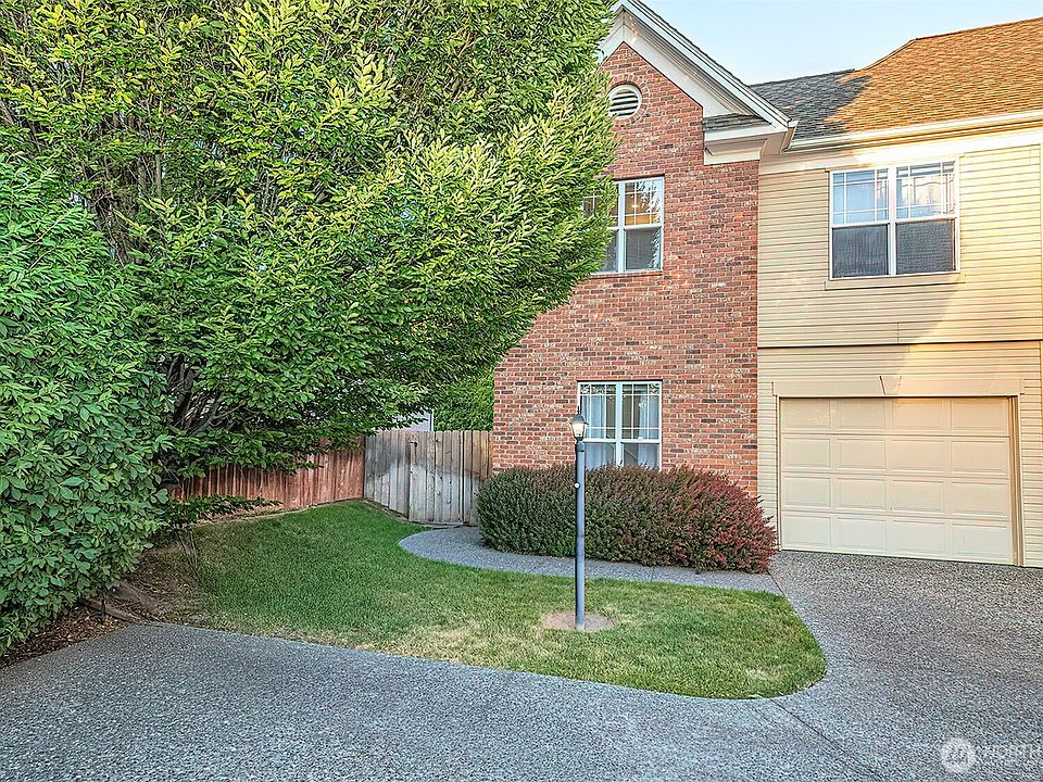 1st image of 278 NE Deccio Road #278