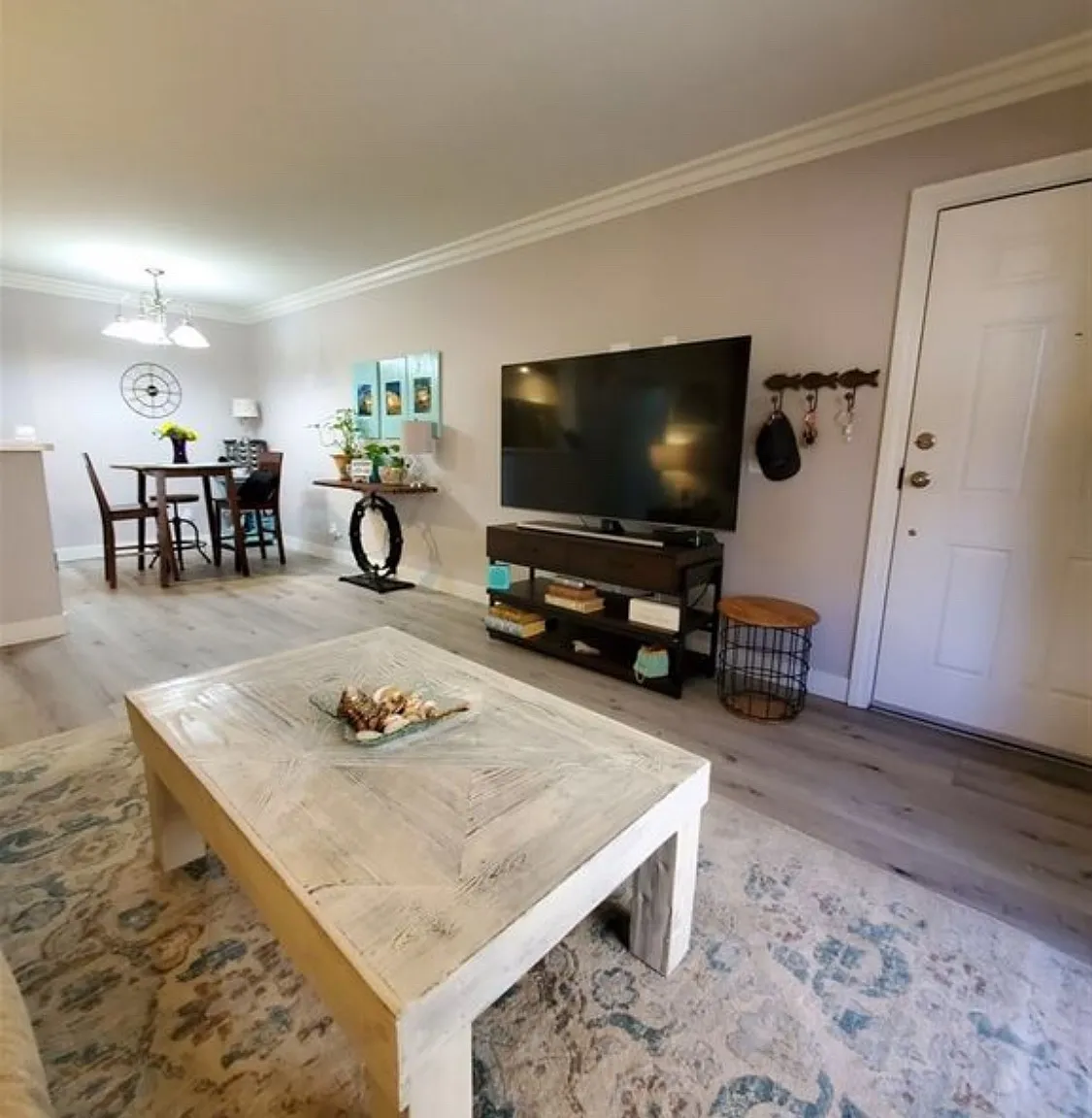 1 bed, 655 sqft, $2,250 — Photo 2