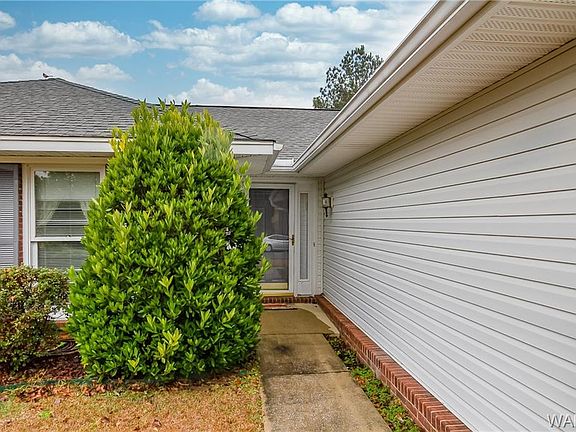 3rd image of 6134 Birchwood Ave
