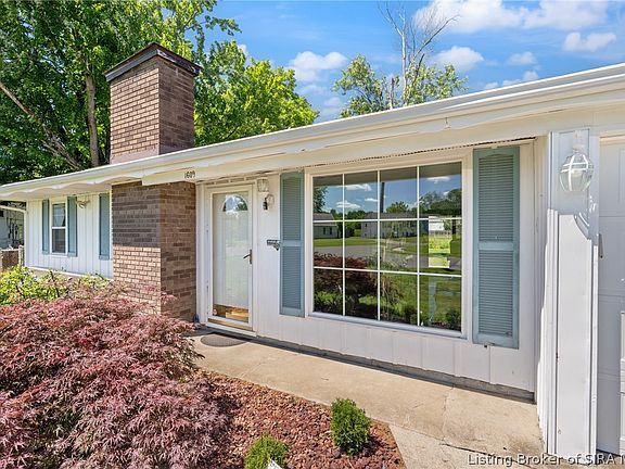3rd image of 1609 Tennyson Drive