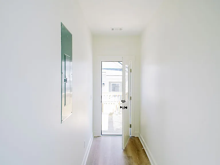 832 E Anderson St #B — Photo 10