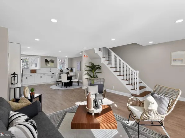 321 E Gorgas Ln, Philadelphia, PA 19119