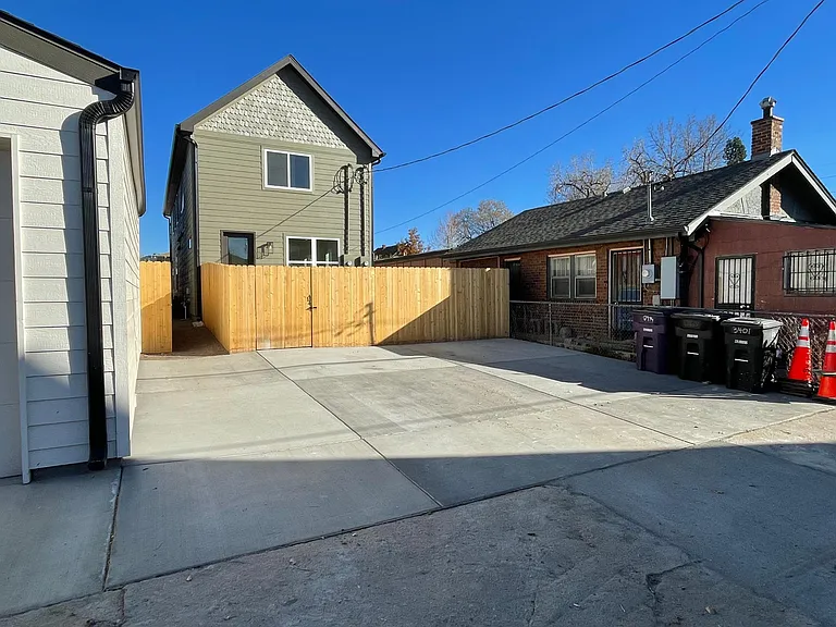 3431 N Columbine St — Photo 22