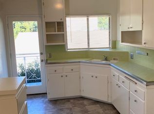 827 Westmount Dr APT 5, West Hollywood, CA 90069