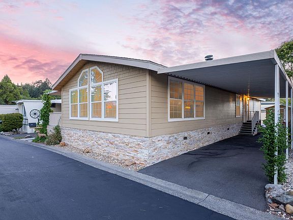 3rd image of 164 Larkspur Drive