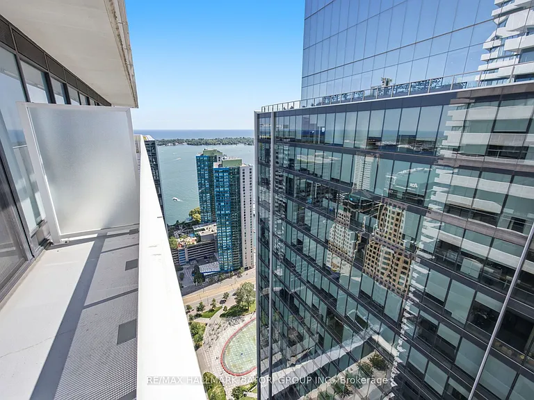 100 Harbour St #4611 — Photo 21