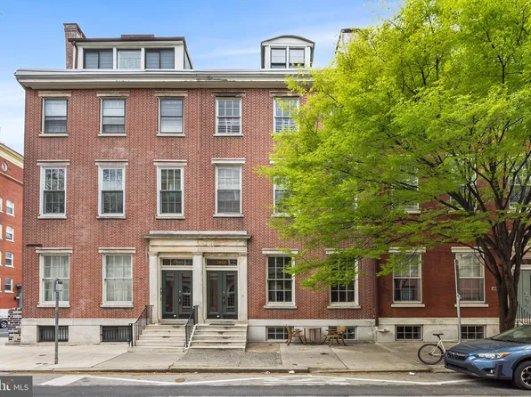 902 Pine St APT 3F, Philadelphia, PA 19107