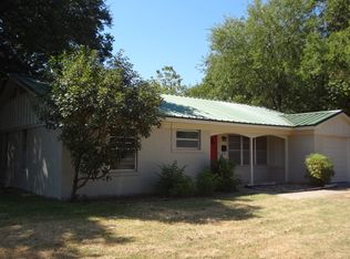 904 E Holly Ln, Mexia, TX 76667