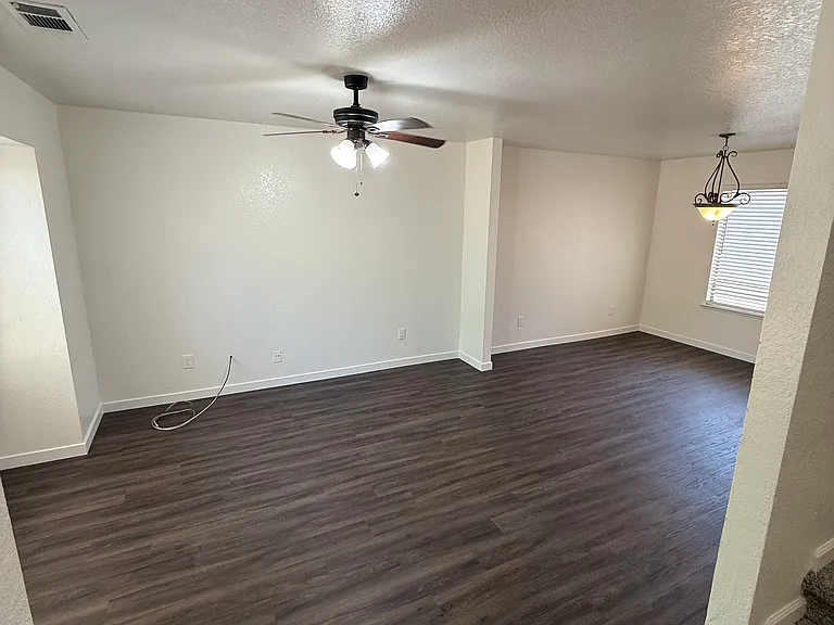 1808 Tartarian Way — Photo 3