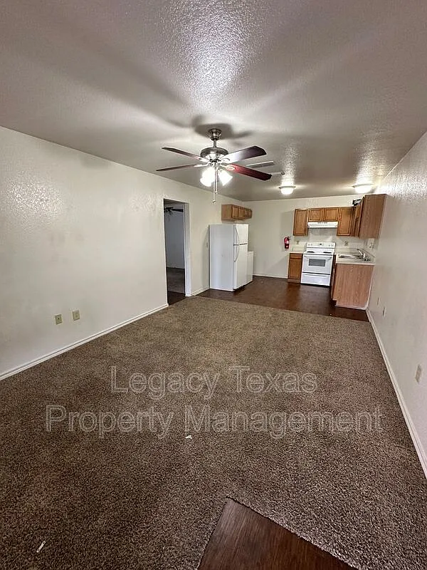 Building Photo - 1108 Williams Ave #C