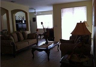 5th image of 7333 NW 113th Ct