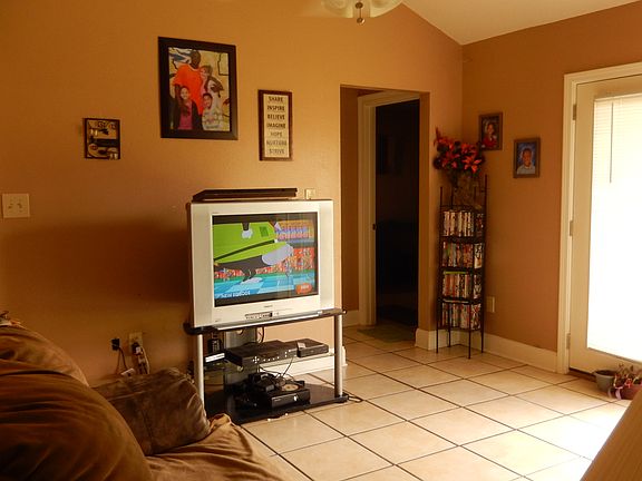 Den/Vaulted Ceiling