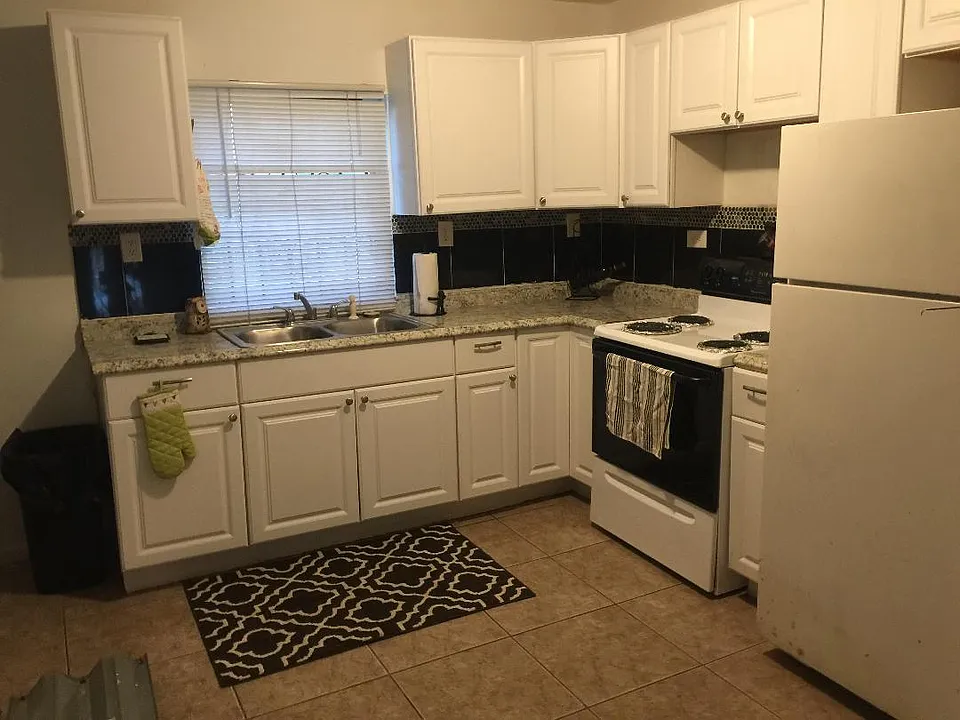 1830 NW 69th Ter