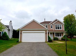 16 Washington Ave, Streamwood, IL