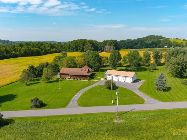 2527 Sittser Rd, Auburn, NY 13021