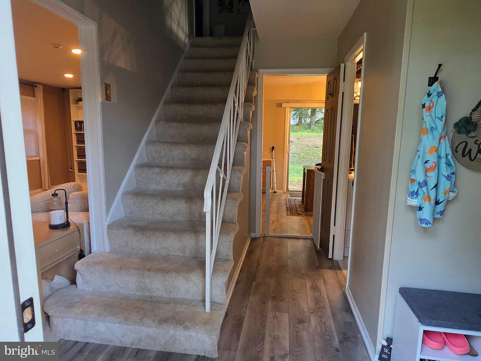 5 bed, 2.5 bath, 2112 sqft, $4,500 — Photo 3
