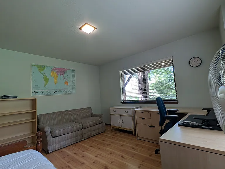 Office/Guest Room