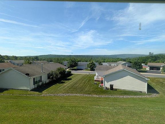 5th image of 75 Westin Rd