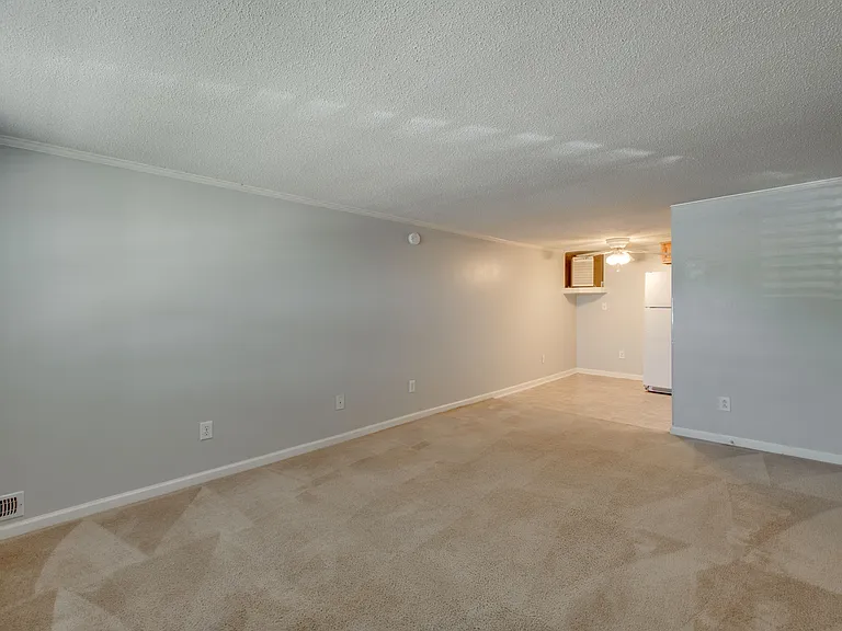 112 Sweetland Dr #1 — Photo 2
