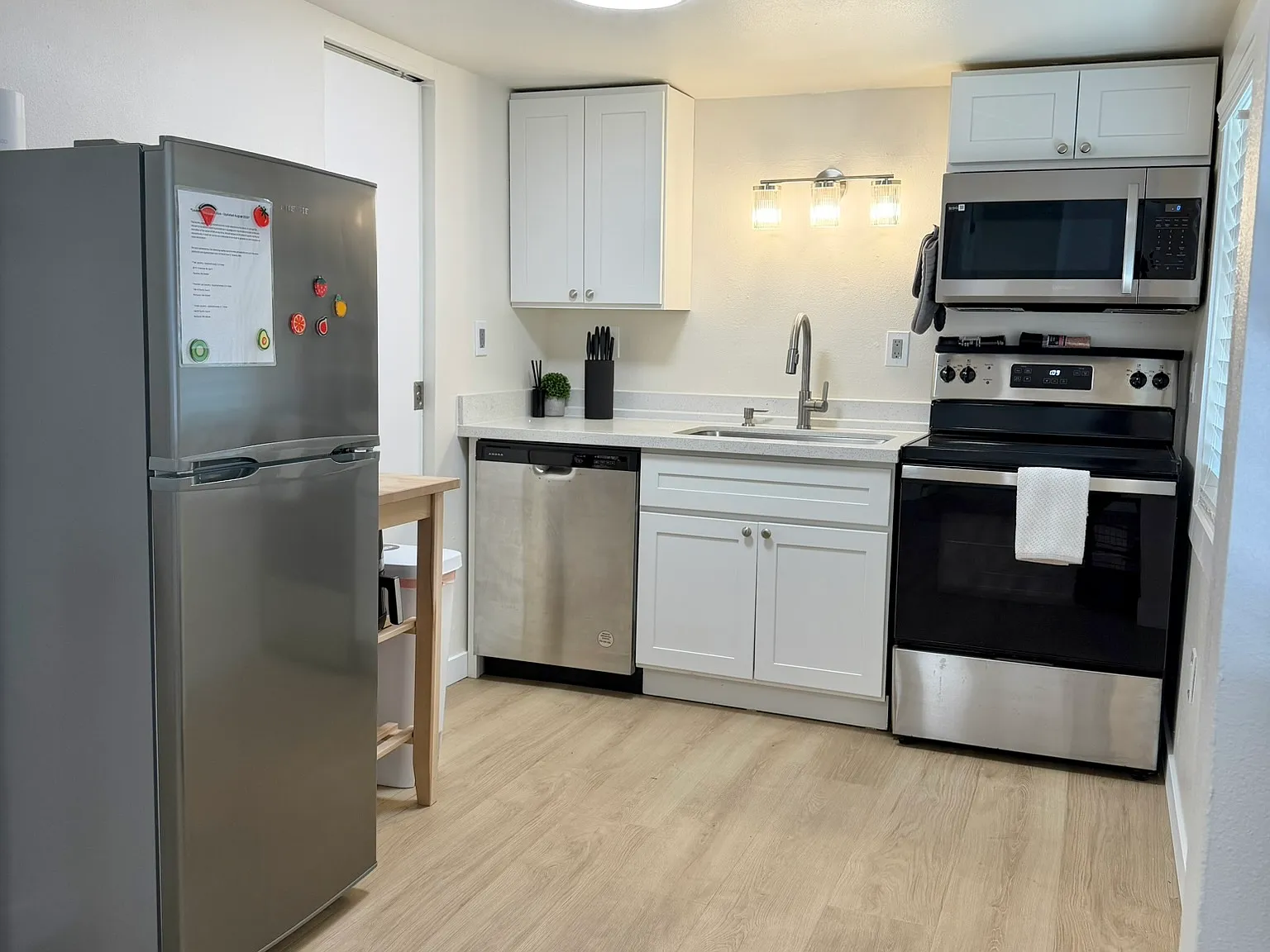 506 Studio Unit — Photo 2