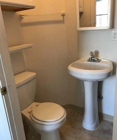 400 W 11th Ave #8 — Photo 4