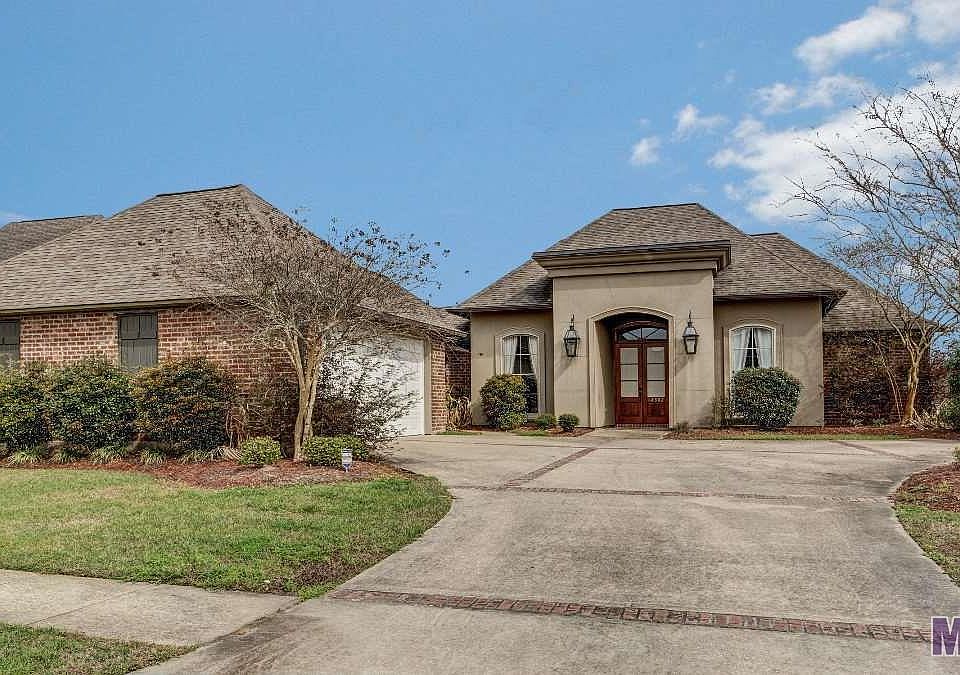 1st image of 18388 Lake Harbor Ln
