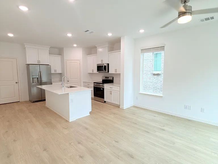 5324 Springlake Pkwy — Photo 4