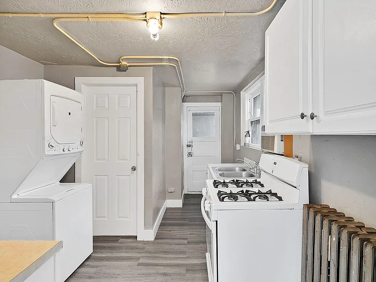 529 Colorado Ave — Photo 8