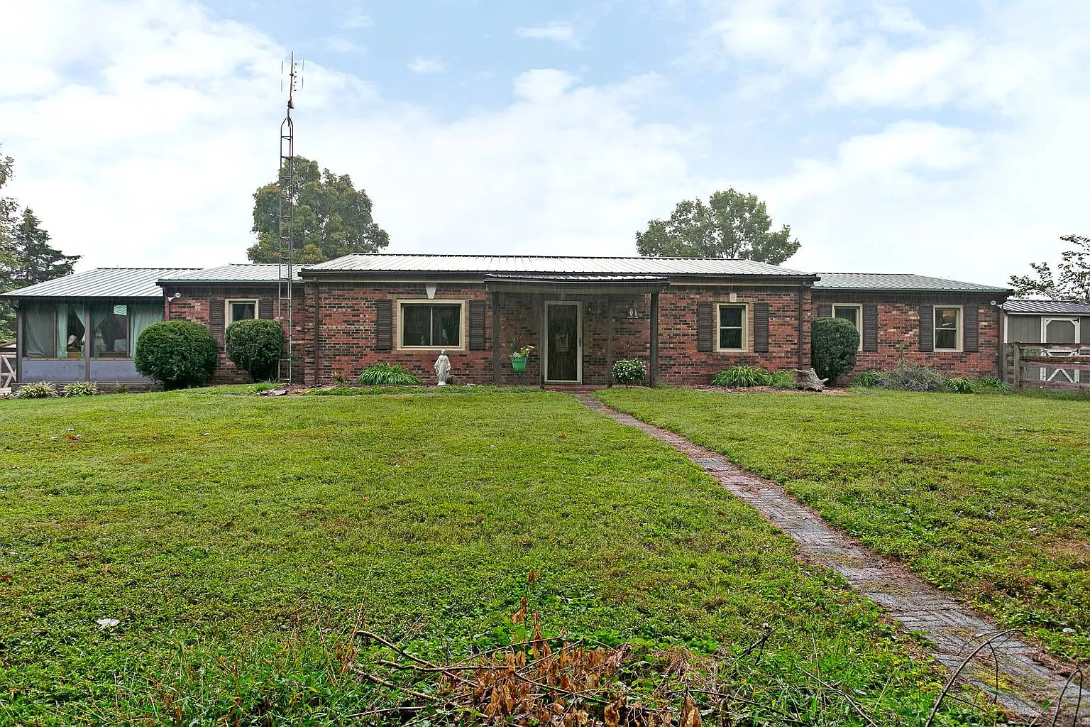 270 Rodney Clark Rd photo 1