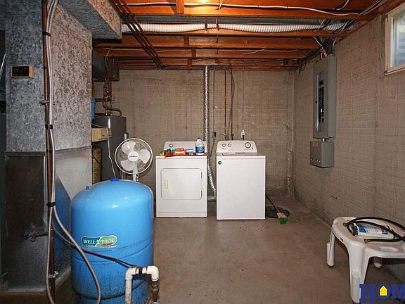 4th image of 2220 S 202nd St