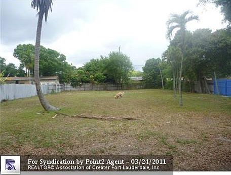 3rd image of 1425 SW 31st St