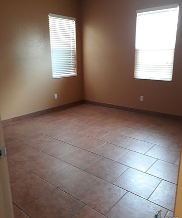 5th image of 1235 Riverview Ave