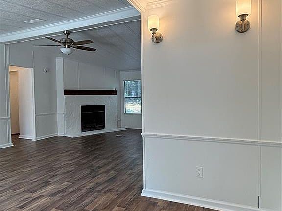 4th image of 143 Whitley Dr