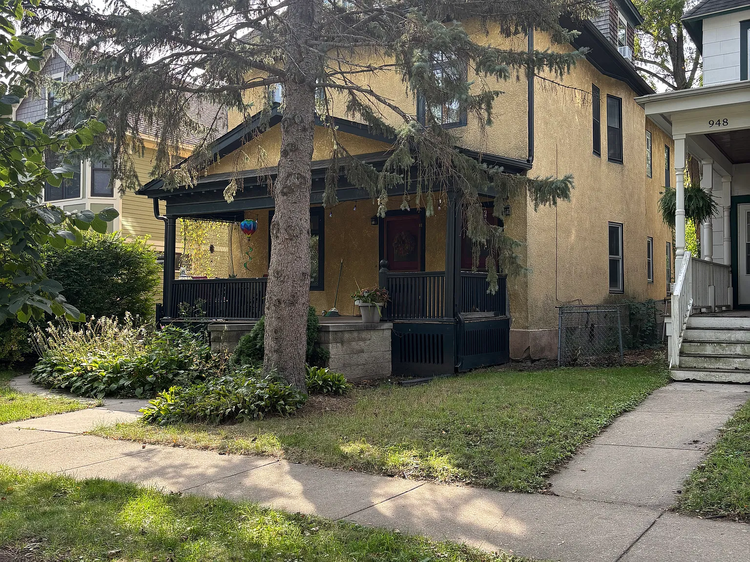 3 bed, 1800 sqft, $2,050 — Photo 2