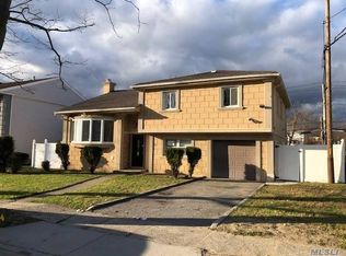 831 Flanders Dr, Valley Stream, NY 11581