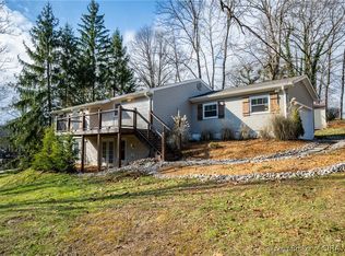 4001 Rustic Hills Ct, Floyds Knobs, IN 47119