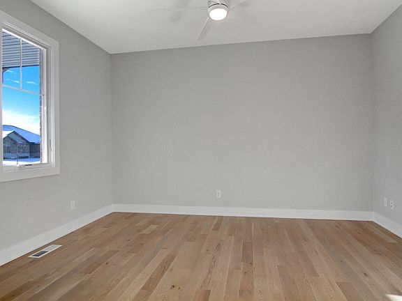 4th image of 8434 Willow Haven Dr