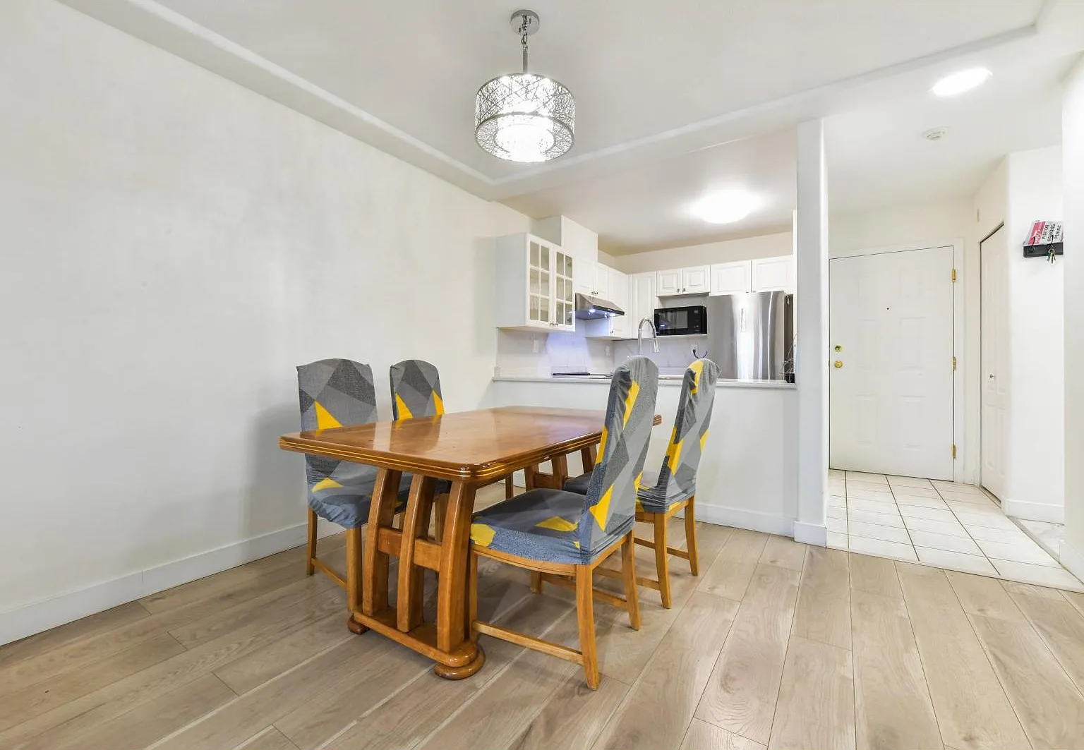 1 bed, 713 sqft, $1,700 — Photo 4