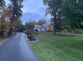 8200 Dormar Dr, Pittsburgh, PA 15237