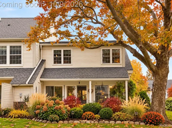 2668 Williamsburg Cir, Auburn Hills, MI 48326