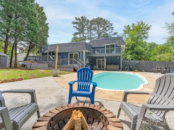 4093 Marquesas Ave, Tega Cay, SC 29708