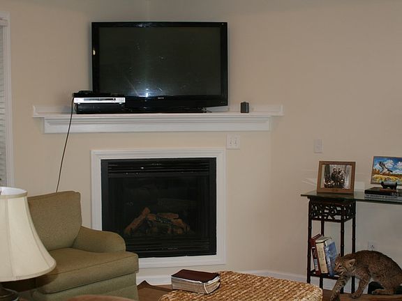 2nd image of 211 Karen Dr