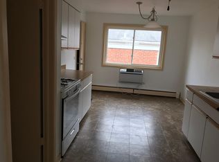 1316 Brown St APT 3S, Des Plaines, IL 60016