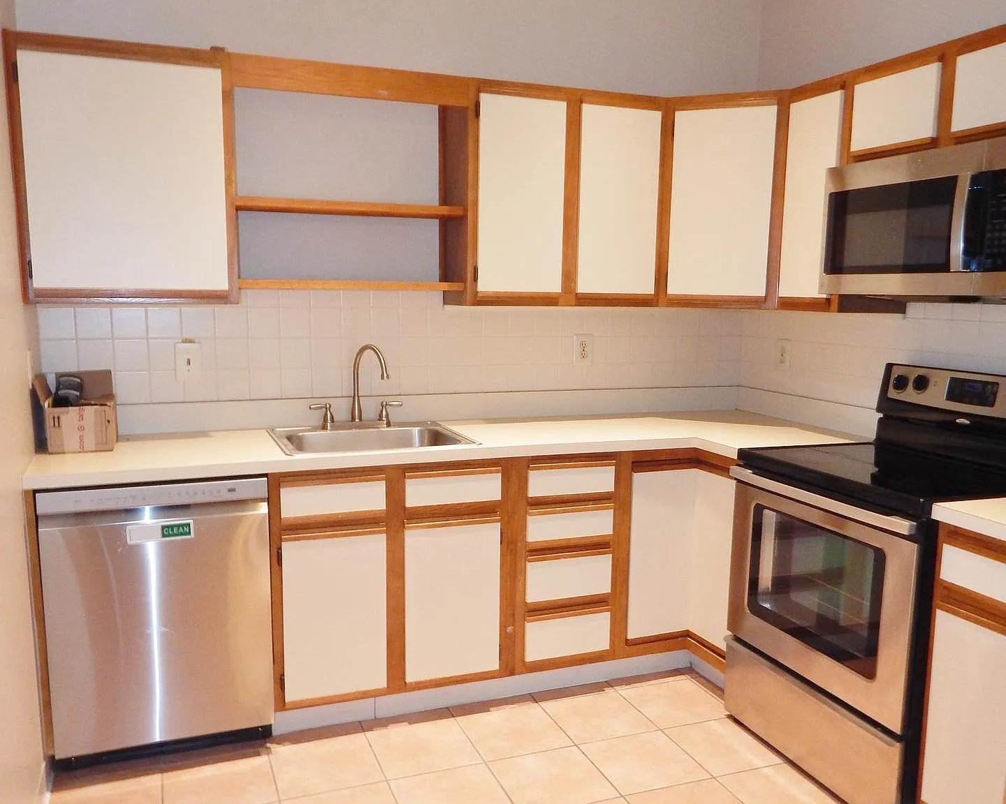 2 bed, 2.5 bath, 1244 sqft, $2,300 — Photo 3