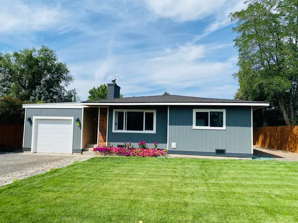 416 6th St, Metolius, OR 97741
