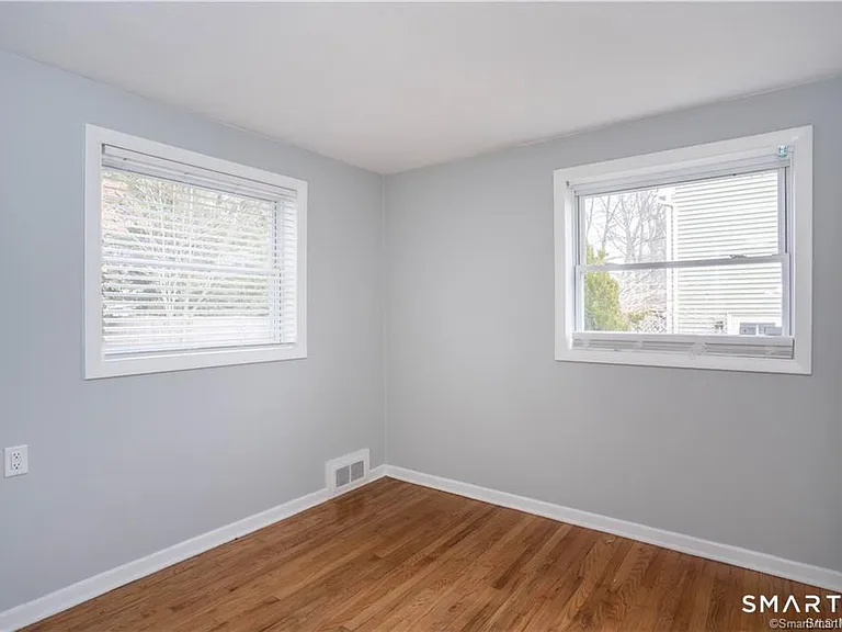 34 John Smith Dr — Photo 15