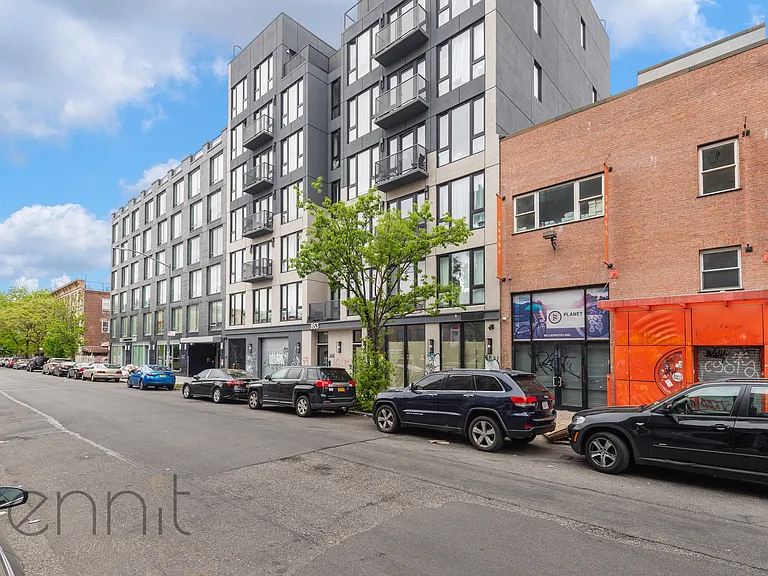853 Lexington Ave #2A — Photo 23